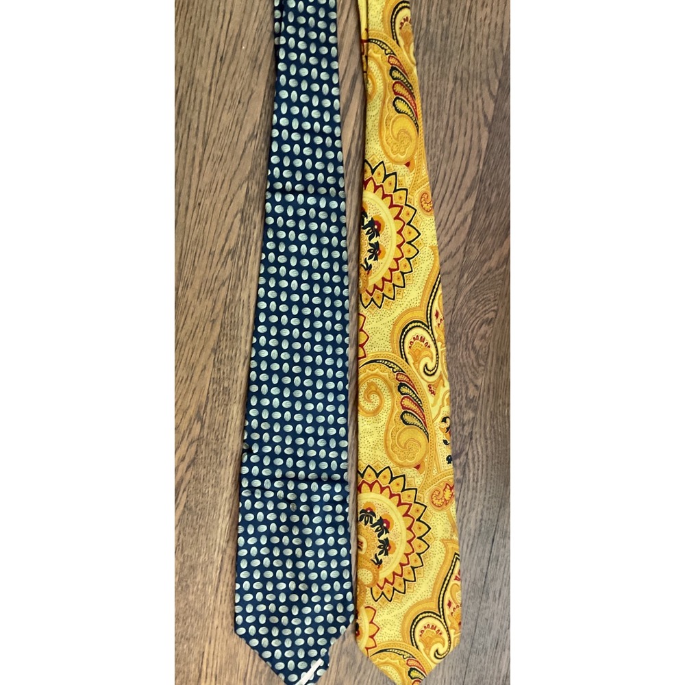 Paul Stuart Mens Silk Tie Lot Navy SilverGeometric Yellow Paisley 2 Piece Bundle